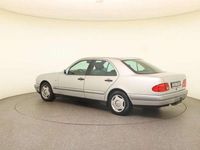 Gebraucht Mercedes 290 95 PS (69 kW) 1996 Silber Limousine