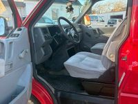 Gebraucht VW Transporter 84 PS (61 kW) 2000 Rot Van