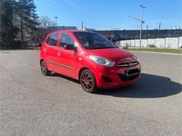 Gebraucht Hyundai i10 69 PS (50 kW) 2012 Rot Kleinwagen