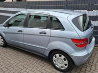 Gebraucht Mercedes B180 109 PS (80 kW) 2005 Blau Van / Kleinbus
