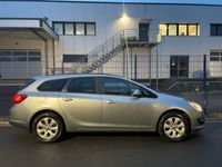 gebraucht Opel Astra ST Edition 1.6*ECO*NAVI*SHZ*AHK*TEM*PDC
