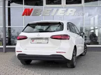 Second-hand Mercedes B180 136 CP (100 kW) 2024 Alb Monovolum