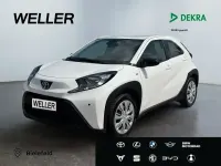 Gebraucht Toyota Aygo X X-play 72 PS (52 kW) 2023 Pure) white ii (weiss SUV
