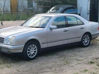 Gebraucht Mercedes E280 200 PS (147 kW) 1998 Silber Limousine