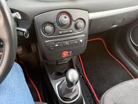 Gebraucht Renault Clio III 75 PS (55 kW) 2009 Weiß Kleinwagen