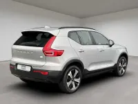 Gebraucht Volvo XC40 Plus 185 kW (252 PS) 2023 Schwarz (onyx black / metallic) SUV
