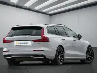 Gebraucht Volvo V60 Plus 349 PS (256 kW) 2025 Weiß Kombi