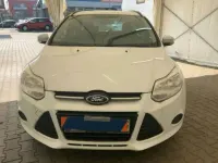 Gebraucht Ford Focus Trend 150 PS (110 kW) 2014 Polarsilber metallic Kombi