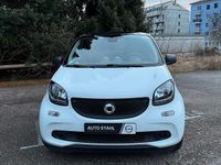 Gebraucht Smart ForFour Basis 71 PS (52 kW) 2019 Weiß Kleinwagen
