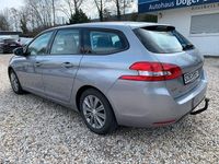 Gebraucht Peugeot 308 SW Active 131 PS (96 kW) 2021 Grau Kombi