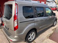 Gebraucht Ford Tourneo Connect Titanium 120 PS (88 kW) 2017 Silber Van / Kleinbus