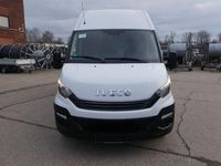 Gebraucht Iveco Daily 156 PS (114 kW) 2017 Weiß Van / Kleinbus