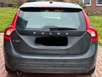 Gebraucht Volvo V60 120 PS (88 kW) 2016 Grau Kombi