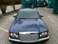 Gebraucht Mercedes E420 218 PS (160 kW) 1987 Blau Limousine