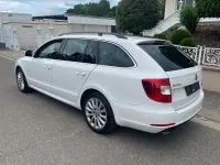 Gebraucht Skoda Superb Exclusive 160 PS (117 kW) 2014 Weiß Kombi