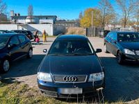 Usado Audi A6 150 HP (110 kW) 1998 Azul Carrinha