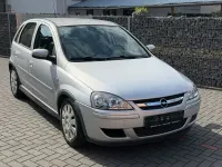 Używany Opel Corsa 75 KM (55 kW) 2004 Srebrny Hatchback