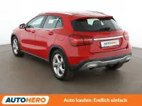 Gebraucht Mercedes GLA180 Urban 122 PS (89 kW) 2017 Rot SUV