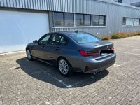 gebraucht BMW 318 i Automatik -