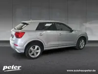 Używany Audi Q2 S-Line 150 KM (110 kW) 2018 Srebrny SUV