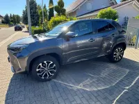 Gebraucht Toyota Yaris Cross Team 92 PS (67 kW) 2023 Grey metallic SUV