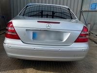 Gebraucht Mercedes E240 177 PS (130 kW) 2002 Silber Limousine