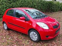 Gebraucht Toyota Yaris 69 PS (50 kW) 2007 Rot Limousine