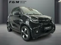 Gebraucht Smart ForTwo Coupé 60 kW (82 PS) 2023 Bodypanels in black Kleinwagen