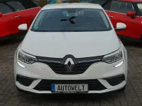 Gebraucht Renault Mégane Play 101 PS (74 kW) 2018 Weiß Limousine