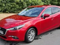 Gebraucht Mazda 3 Kizoku 120 PS (88 kW) 2017 Rot Limousine