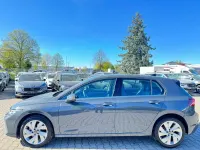 Gebraucht VW Golf VIII Style 150 PS (110 kW) 2025 Grau Limousine