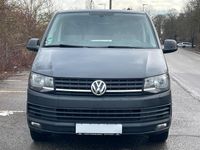 Gebraucht VW Transporter 150 PS (110 kW) 2016 Grau Van