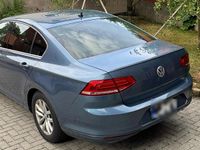Gebraucht VW Passat 150 PS (110 kW) 2016 Blau Limousine