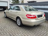 Second-hand Mercedes E200 184 CP (135 kW) 2010 Bej Berlinǎ