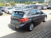 Gebraucht BMW 218 Basis 150 PS (110 kW) 2016 Grau Kombi