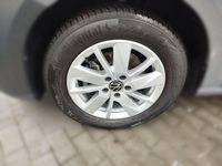 Gebraucht VW Caddy Basis 102 PS (75 kW) 2024 Grau Van / Kleinbus