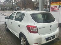 Gebraucht Dacia Sandero 72 PS (52 kW) 2013 Weiß Limousine