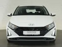Gebraucht Hyundai i20 Trend 101 PS (74 kW) 2025 Weiss Kleinwagen