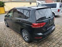 Neu VW Touran R-line 150 PS (110 kW) 2025 Grenadillschwarz metallic Van / Kleinbus