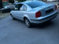 Gebraucht VW Passat 101 PS (74 kW) 1999 Silber Limousine