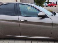 Gebraucht Alfa Romeo Giulia Super 179 PS (131 kW) 2017 Grau Limousine