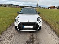 Gebraucht Mini Cooper 136 PS (100 kW) 2023 Weiß Kleinwagen