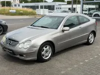Gebraucht Mercedes C220 150 PS (110 kW) 2002 Silber Coupé