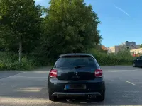 Gebraucht Citroën DS3 95 PS (69 kW) 2010 Schwarz Kleinwagen