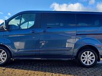 Gebraucht Ford Tourneo Titanium 170 PS (125 kW) 2019 Blau Van / Kleinbus