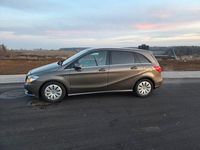 Gebraucht Mercedes B180 122 PS (89 kW) 2012 Braun Van / Kleinbus