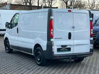 Second-hand Renault Trafic 90 CP (66 kW) 2008 Alb Monovolum