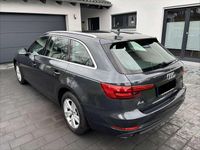 Gebraucht Audi A4 Basis 150 PS (110 kW) 2017 Grau Kombi