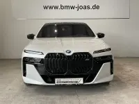 Gebraucht BMW M760e Sport Line 571 PS (419 kW) 2025 Weiß Limousine