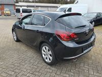 gebraucht Opel Astra Lim. 5-trg. *NAVI*XENON*TEMPOMAT*SHZ*ALU